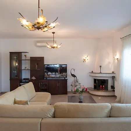 Irini'S Villa Βίλα