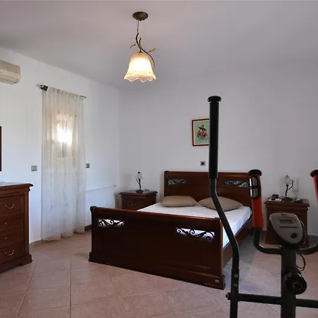 Βίλα Irini'S Villa